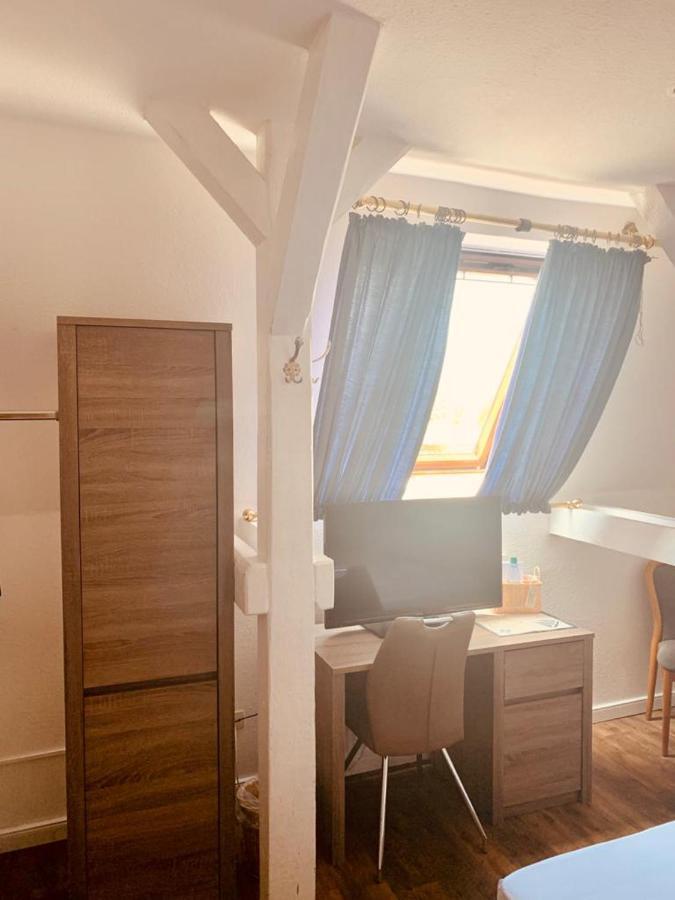 Alt-Emder Buergerhaus Hotel Emden Bagian luar foto