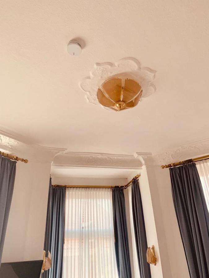 Alt-Emder Buergerhaus Hotel Emden Bagian luar foto