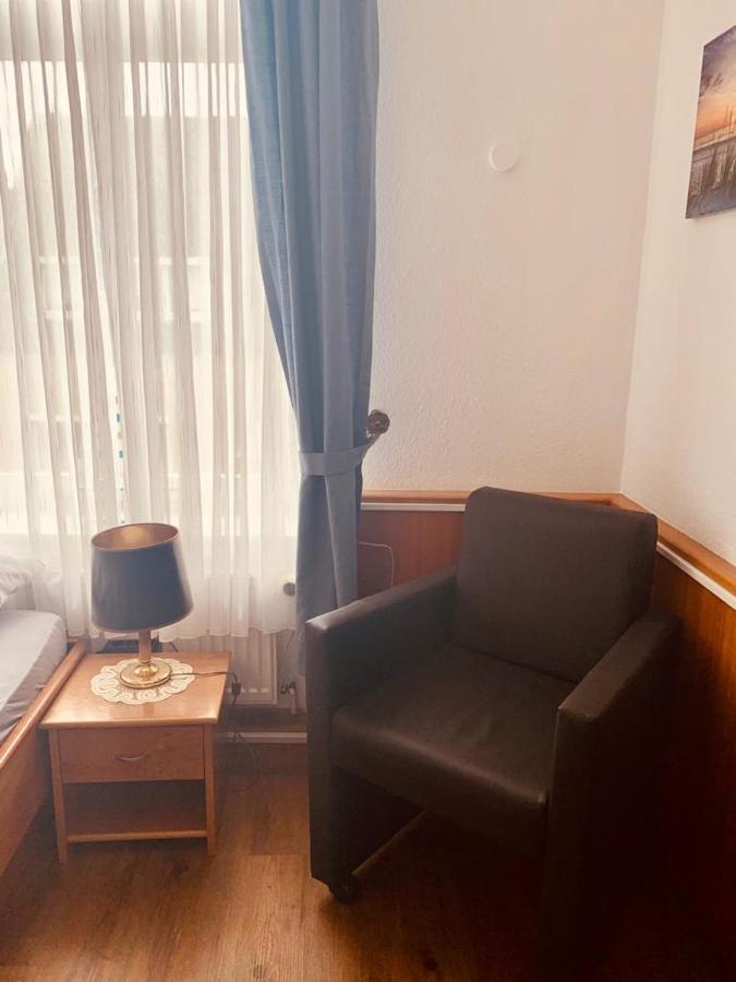 Alt-Emder Buergerhaus Hotel Emden Bagian luar foto
