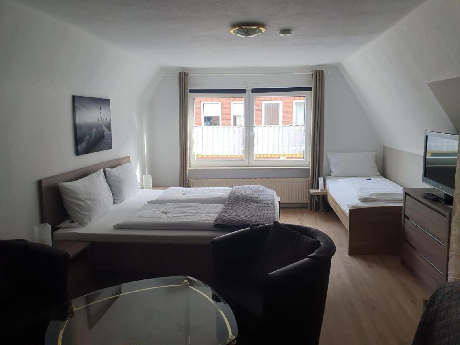 Alt-Emder Buergerhaus Hotel Emden Bagian luar foto