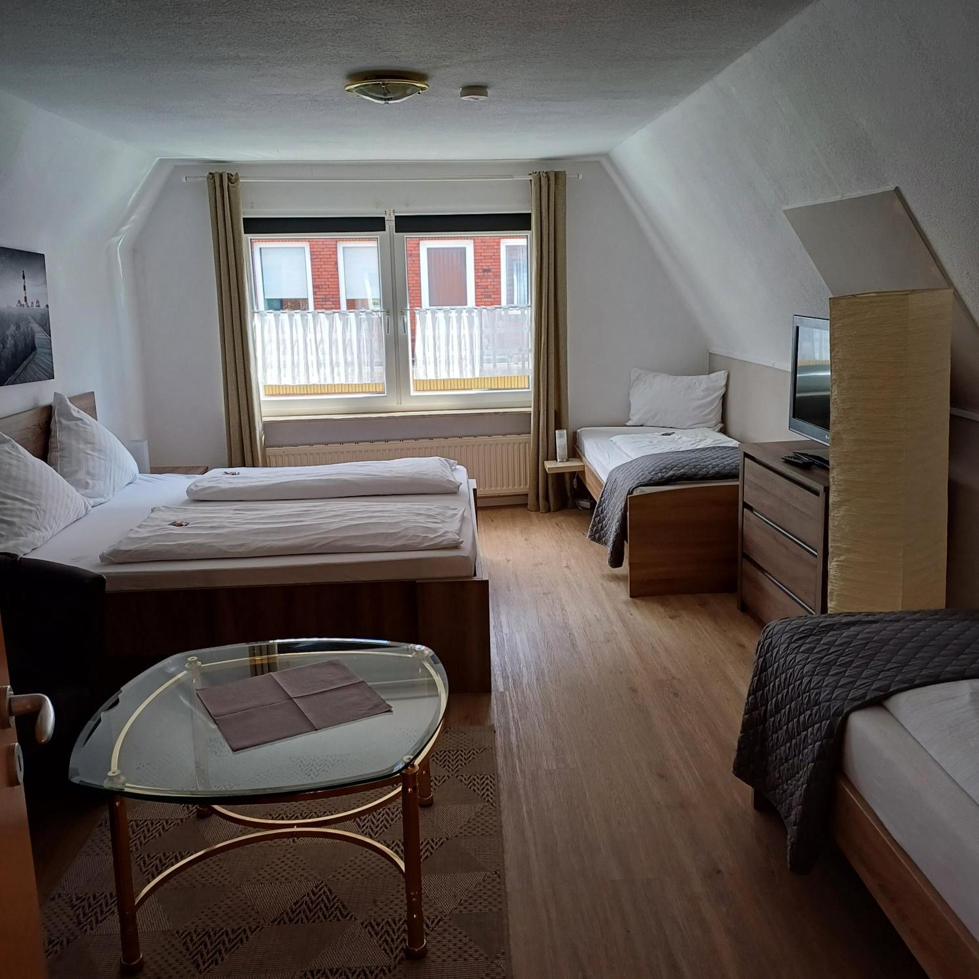 Alt-Emder Buergerhaus Hotel Emden Bagian luar foto