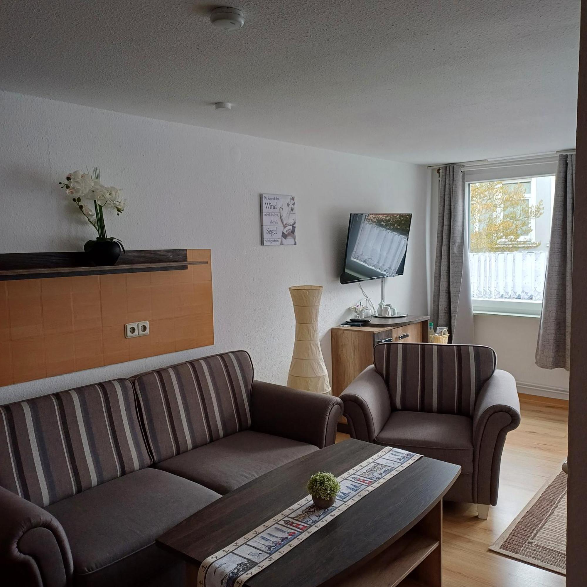 Alt-Emder Buergerhaus Hotel Emden Bagian luar foto
