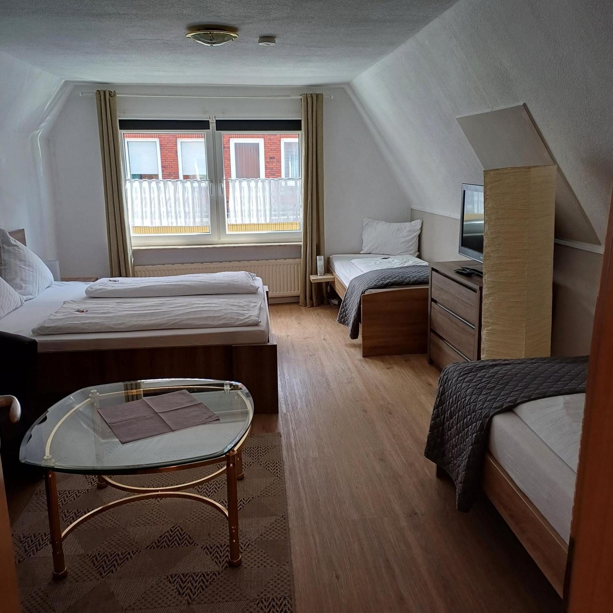 Alt-Emder Buergerhaus Hotel Emden Bagian luar foto