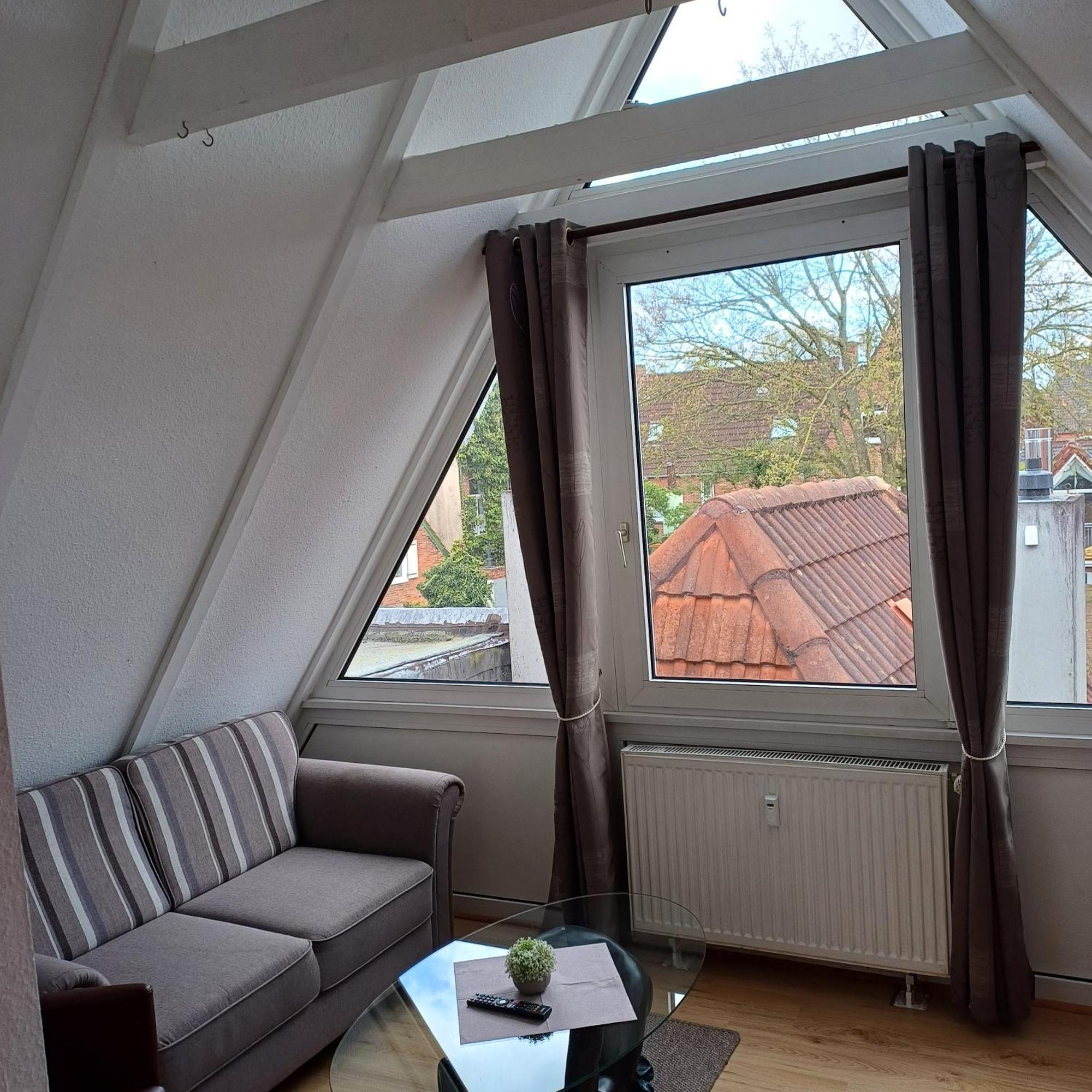 Alt-Emder Buergerhaus Hotel Emden Bagian luar foto
