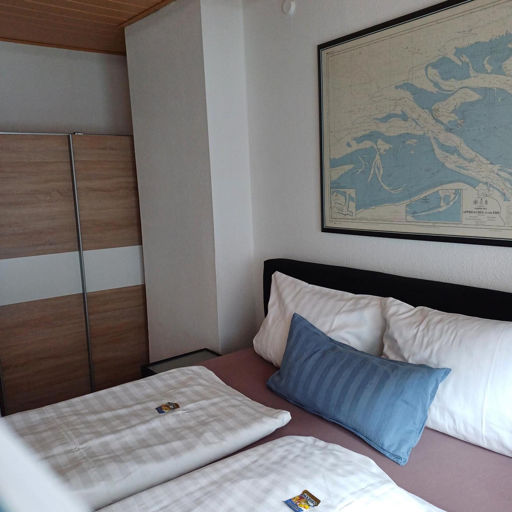 Alt-Emder Buergerhaus Hotel Emden Bagian luar foto