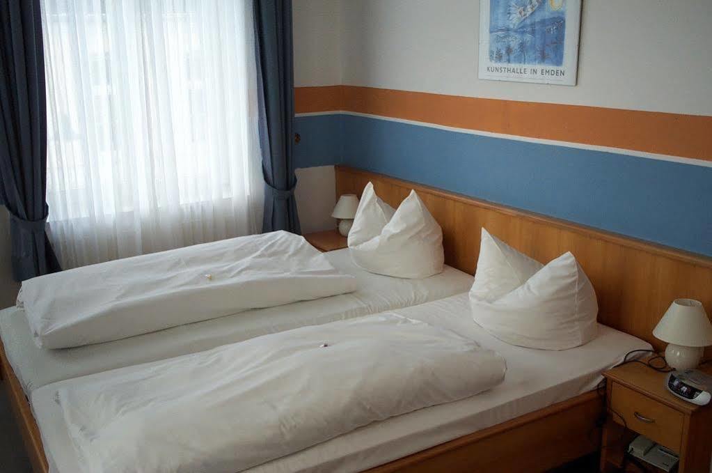 Alt-Emder Buergerhaus Hotel Emden Bagian luar foto